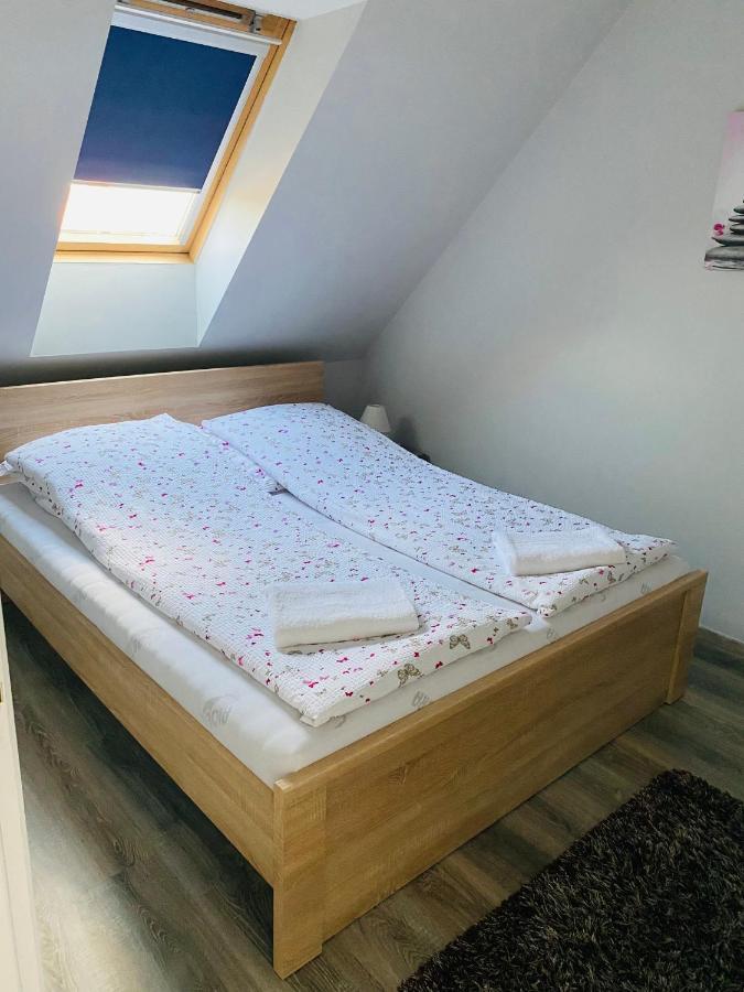 Appartement Tamara Apartman à Hajdúszoboszló Extérieur photo